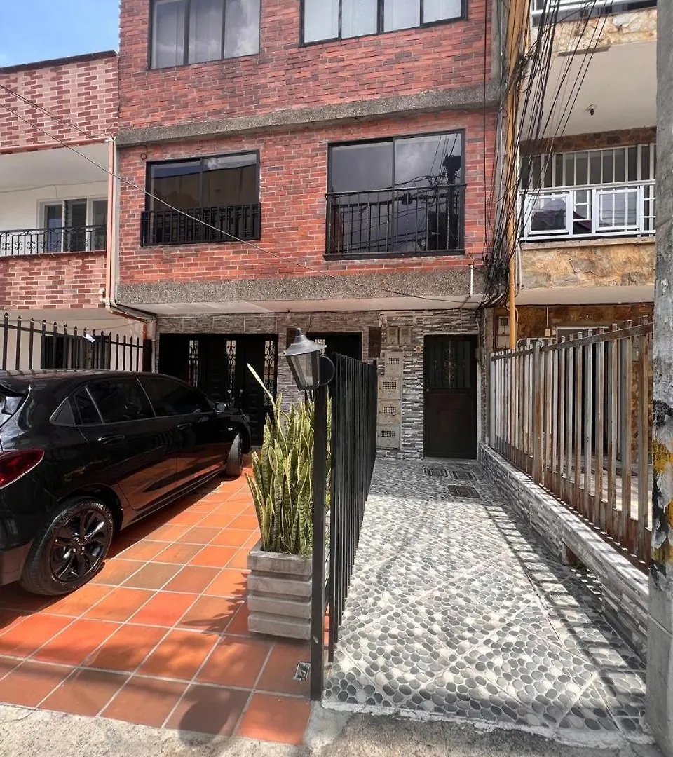Hermoso Apartamento Muy Central contacts